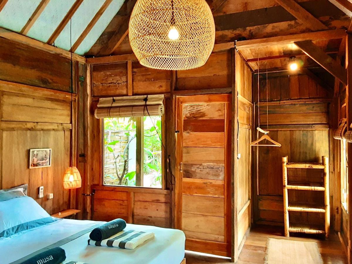 Musa Bintang Villas And Bungalows Gili Air Buitenkant foto