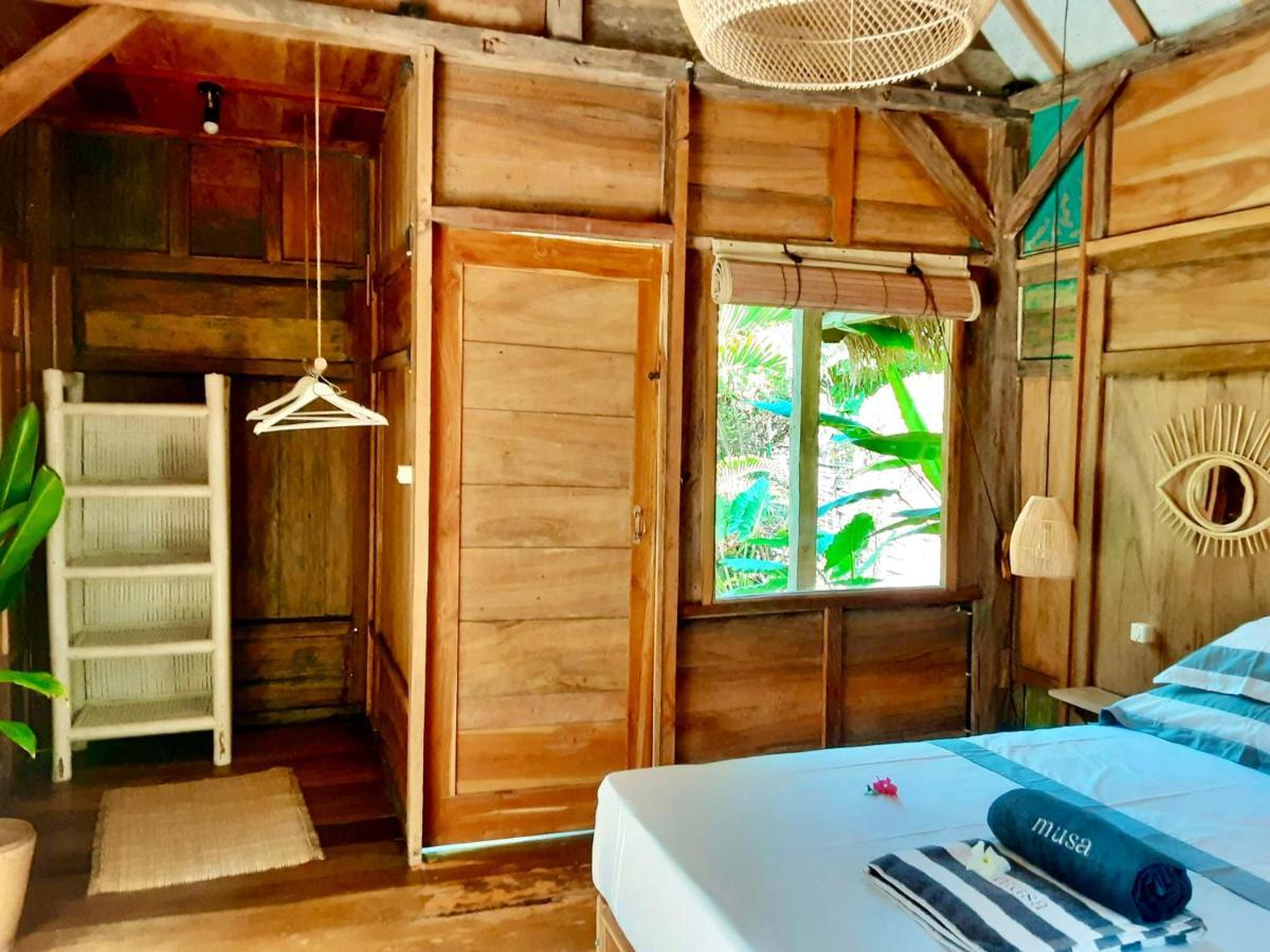 Musa Bintang Villas And Bungalows Gili Air Buitenkant foto